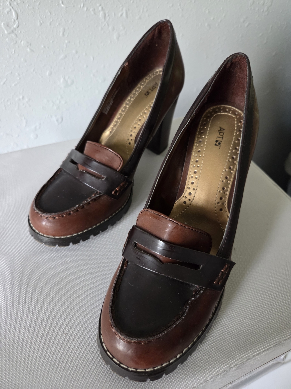 Apt. 9 Two-Tone Brown and Dark Brown Leather Heeled Loafers